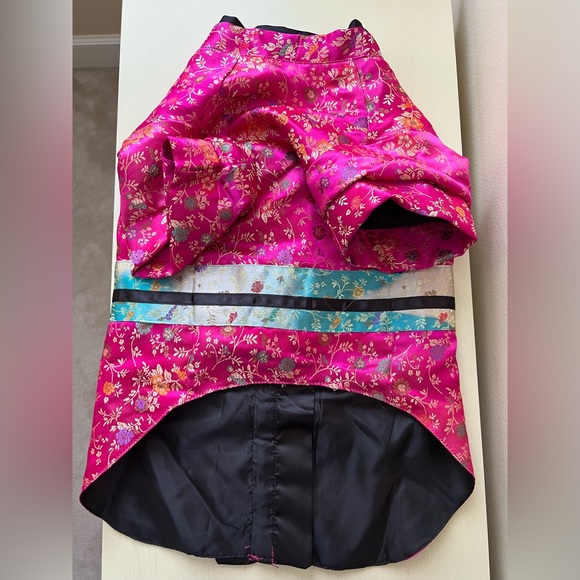 Halloween Kimono with matching Headpiece. Fabric is faux silk and colorful. - Picture 10 of 11